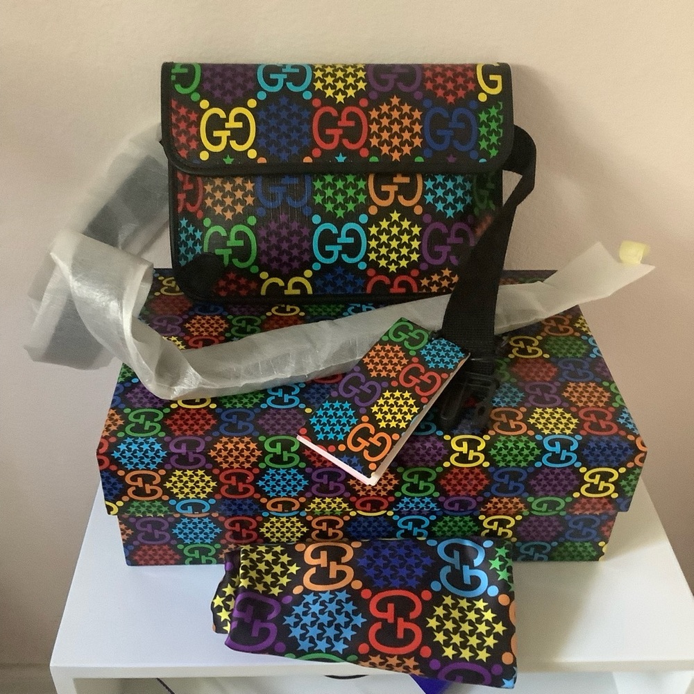 GUCCI NEW GUCCI Psychedelic Black Coated Supreme Canvas GG LOGO 2-WAY BELT BAG